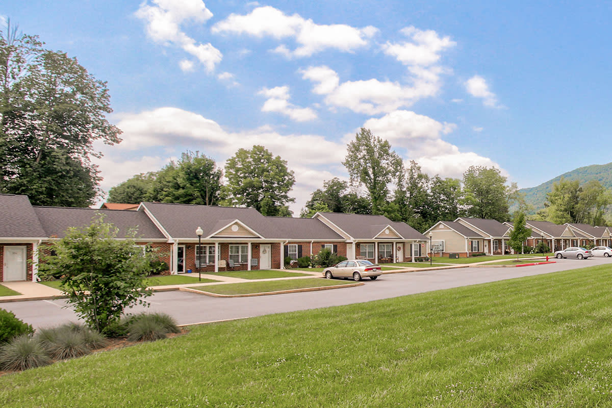 Photos and Video of Pennington Crossing in Johnson City, TN